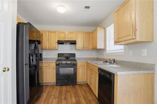 2631 S Hills, Riverdale, GA 30296