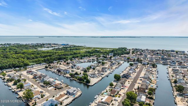 115 Hatteras Road, Barnegat, NJ 08005