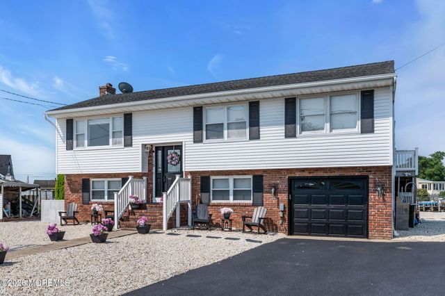 115 Hatteras Road, Barnegat, NJ 08005