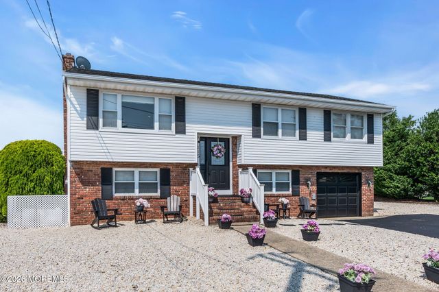 115 Hatteras Road, Barnegat, NJ 08005
