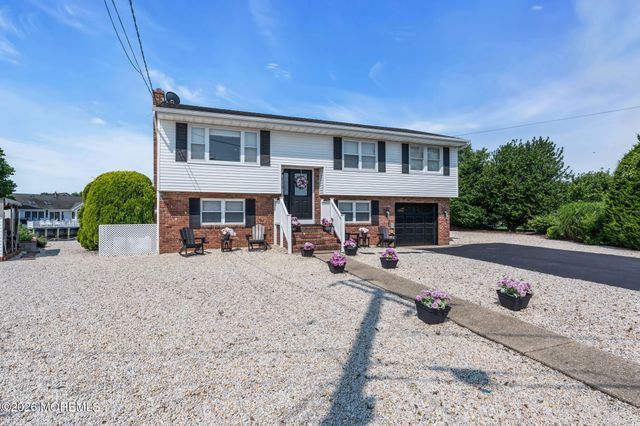 115 Hatteras Road, Barnegat, NJ 08005