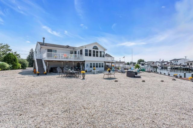 115 Hatteras Road, Barnegat, NJ 08005