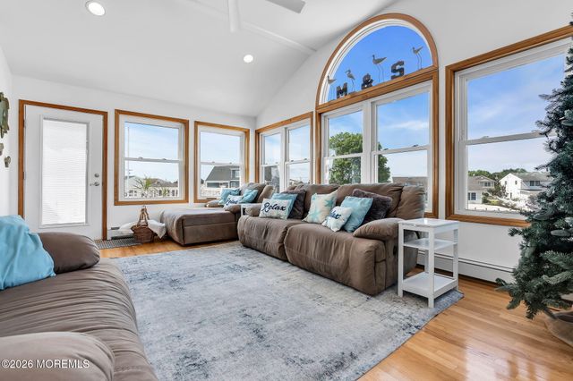 115 Hatteras Road, Barnegat, NJ 08005