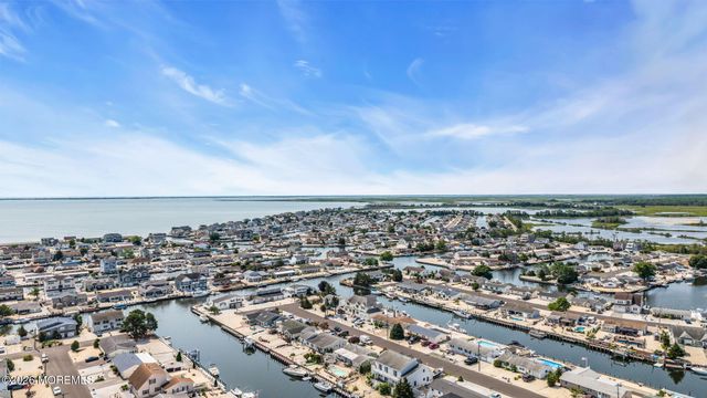 115 Hatteras Road, Barnegat, NJ 08005