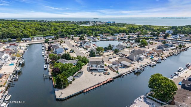 115 Hatteras Road, Barnegat, NJ 08005