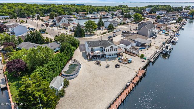 115 Hatteras Road, Barnegat, NJ 08005