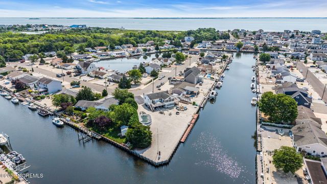 115 Hatteras Road, Barnegat, NJ 08005