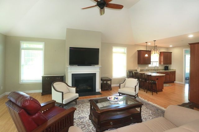 51 Front Nine Drive, Haverhill, MA 01832