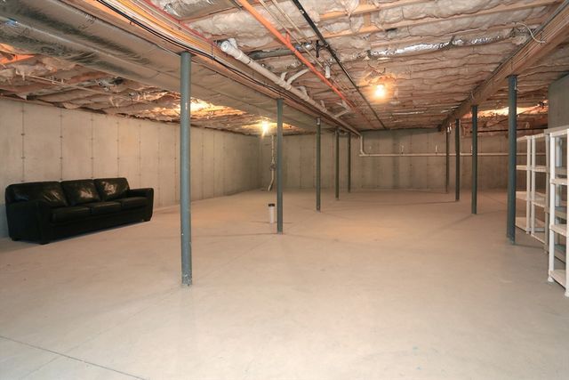 51 Front Nine Drive, Haverhill, MA 01832