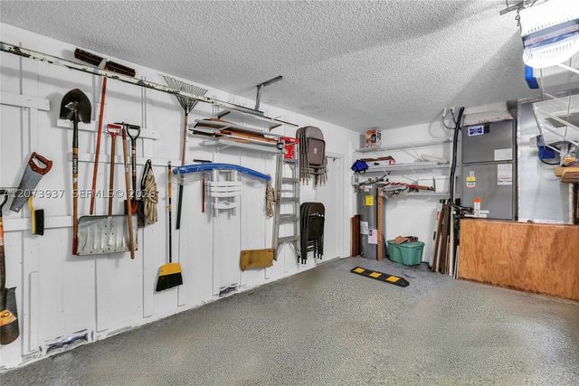 2140 SW 97th Ln, Davie, FL 33324