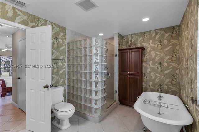2140 SW 97th Ln, Davie, FL 33324