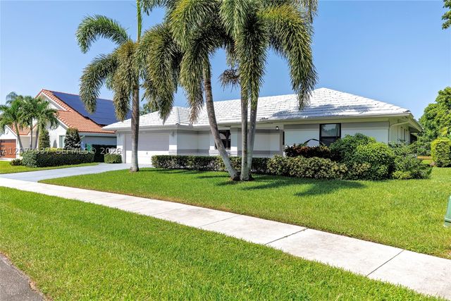 2140 SW 97th Ln, Davie, FL 33324