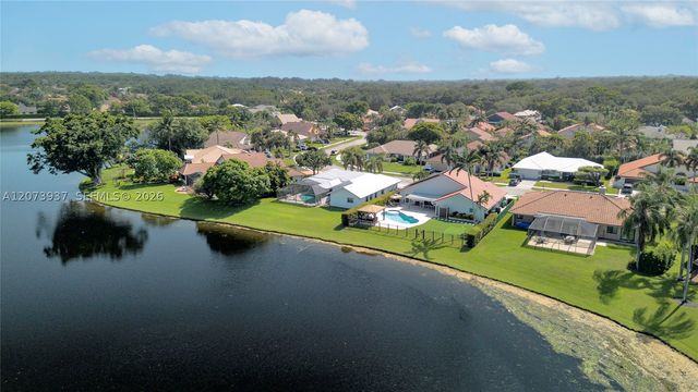 2140 SW 97th Ln, Davie, FL 33324