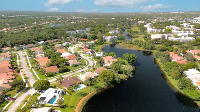 2140 SW 97th Ln, Davie, FL 33324
