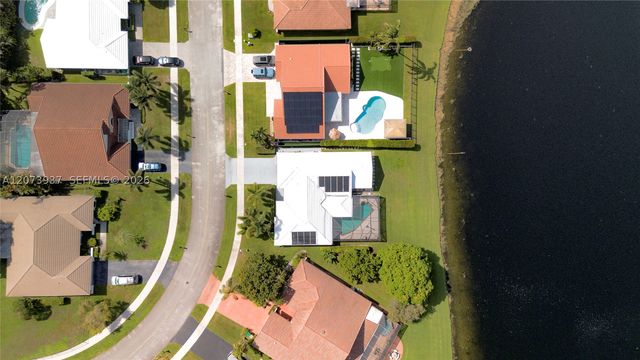2140 SW 97th Ln, Davie, FL 33324