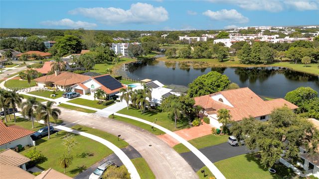 2140 SW 97th Ln, Davie, FL 33324