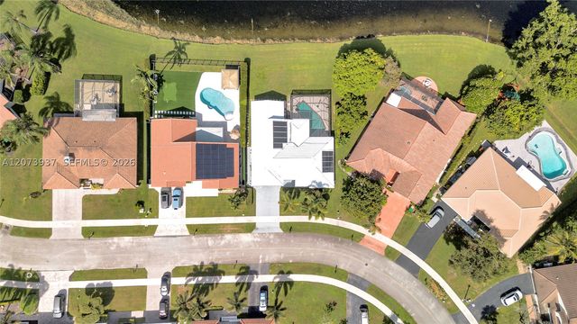 2140 SW 97th Ln, Davie, FL 33324
