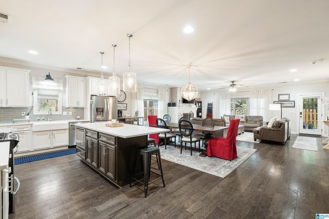 160 LAKE CHELSEA DRIVE, Chelsea, AL 35043