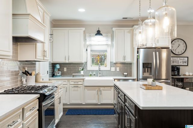 160 LAKE CHELSEA DRIVE, Chelsea, AL 35043