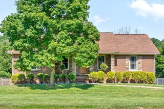 746 W Creek Dr, Clarksville, TN 37040
