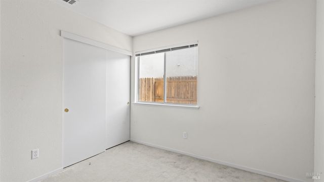 954 Iron Dr, Vacaville, CA 95687