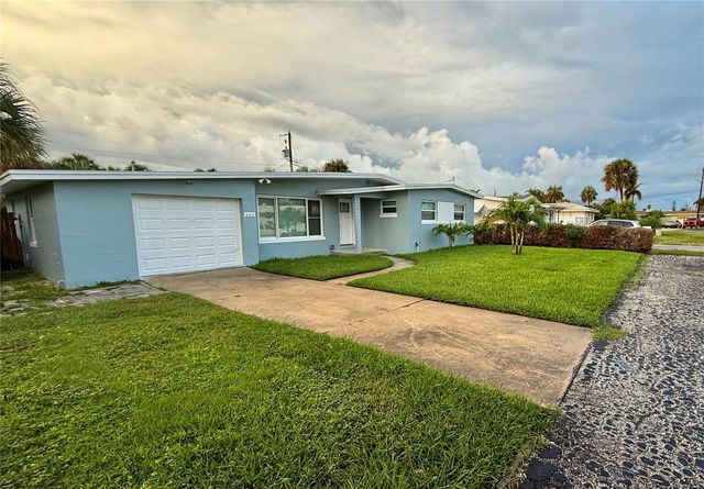 440 89TH AVENUE, St Pete Beach, FL 33706