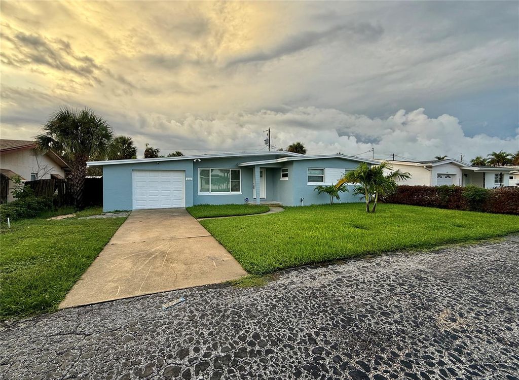 440 89TH AVENUE, St Pete Beach, FL 33706