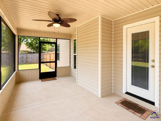 100 McEwen Court, Perry, GA 31069