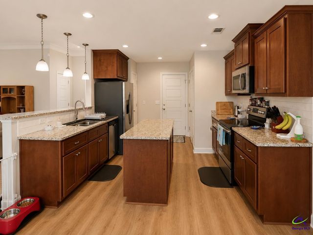 100 McEwen Court, Perry, GA 31069