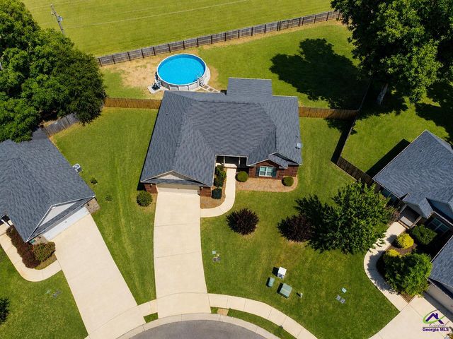 100 McEwen Court, Perry, GA 31069