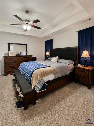 100 McEwen Court, Perry, GA 31069