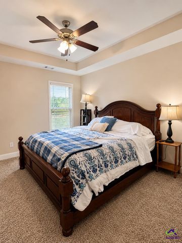 100 McEwen Court, Perry, GA 31069
