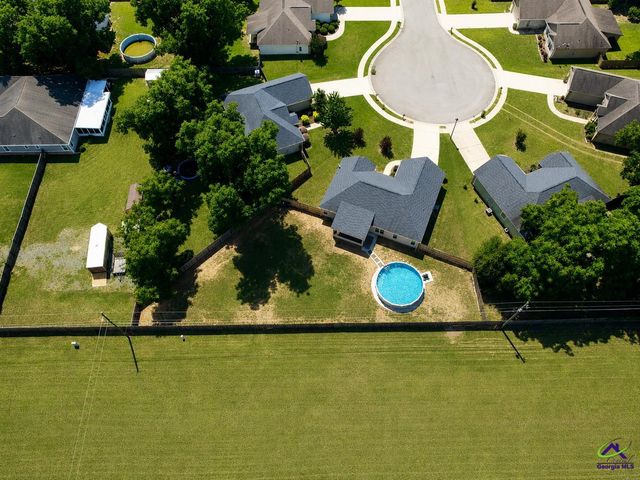 100 McEwen Court, Perry, GA 31069
