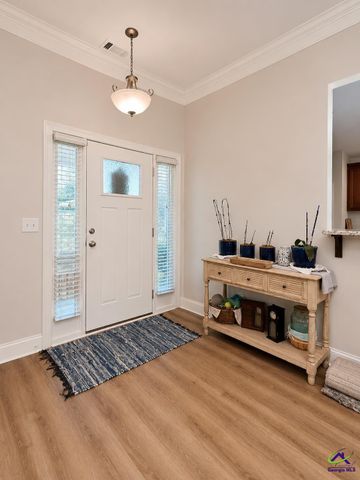 100 McEwen Court, Perry, GA 31069