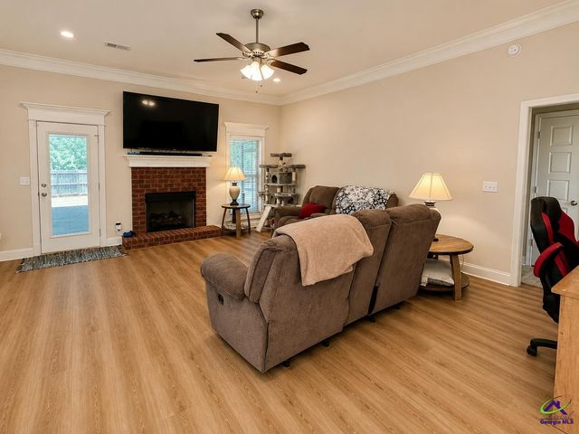 100 McEwen Court, Perry, GA 31069
