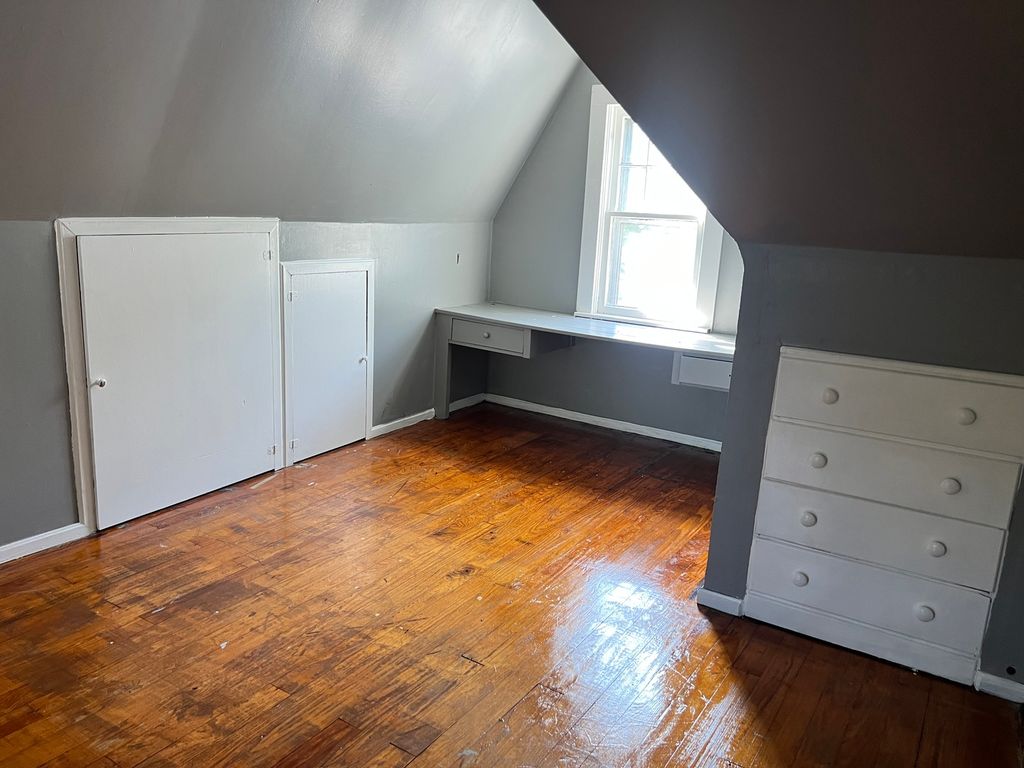 Image 18 of property listing at 605 S 24th Street, Mt Vernon, IL 62864