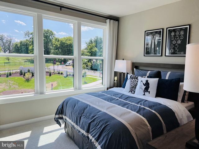 246 HICKORY HOLLOW CT, Cockeysville, MD 21030