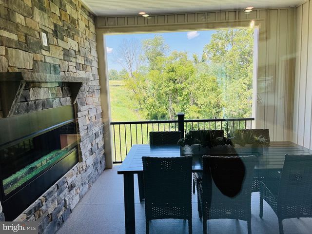 246 HICKORY HOLLOW CT, Cockeysville, MD 21030