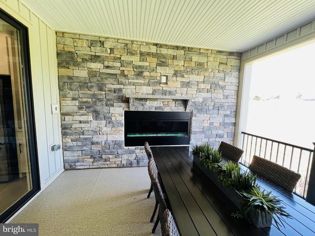 246 HICKORY HOLLOW CT, Cockeysville, MD 21030