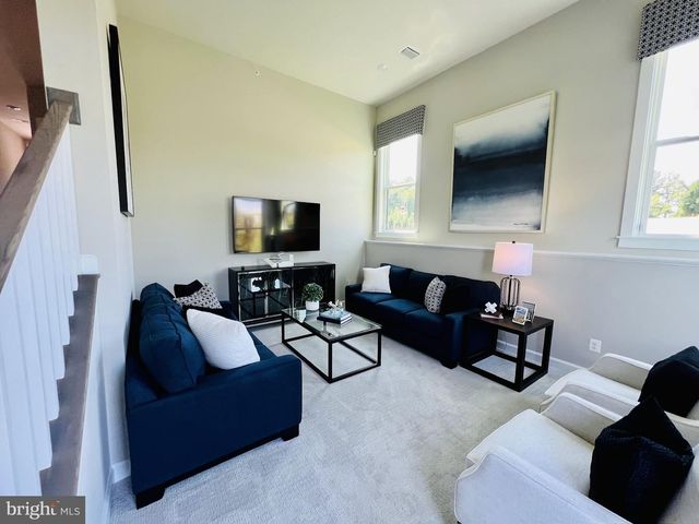 246 HICKORY HOLLOW CT, Cockeysville, MD 21030