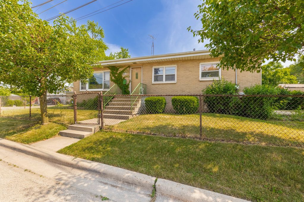 715 Water Street, Joliet, IL 60436