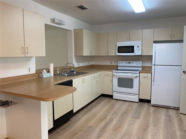 3047 OAK PARK WAY 103, Orlando, FL 32822