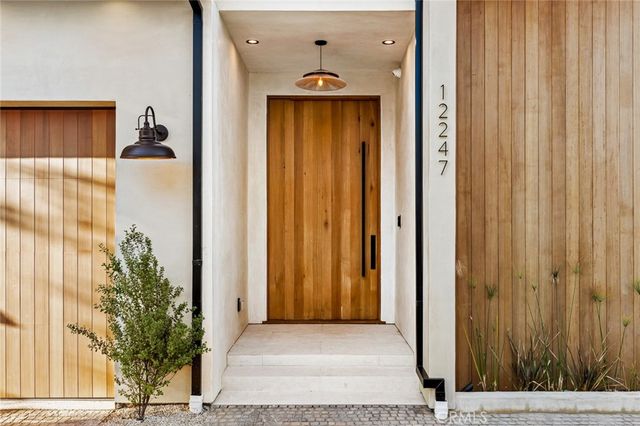 12247 Addison, Valley Village, CA 91607