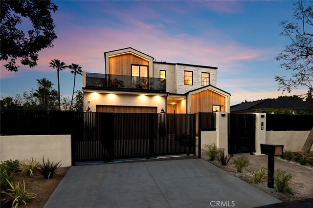 12247 Addison, Valley Village, CA 91607