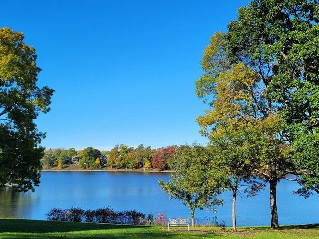 640 Old Barn Road C, Lake Barrington, IL 60010