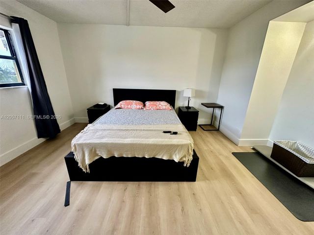 800 NE 195th Street 314, Miami, FL 33179
