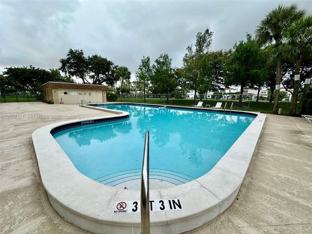 800 NE 195th Street 314, Miami, FL 33179