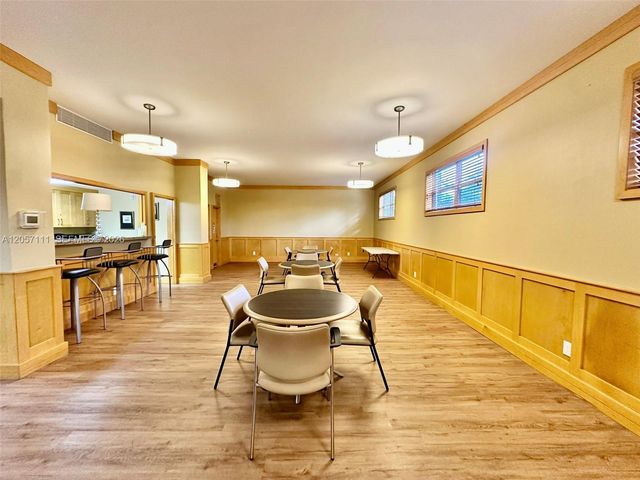 800 NE 195th Street 314, Miami, FL 33179