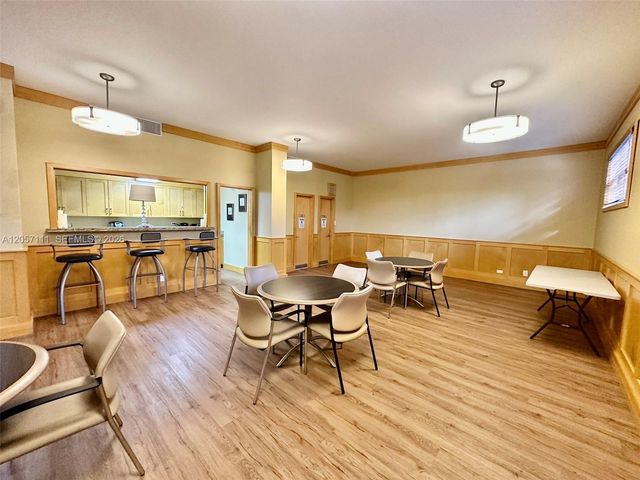 800 NE 195th Street 314, Miami, FL 33179