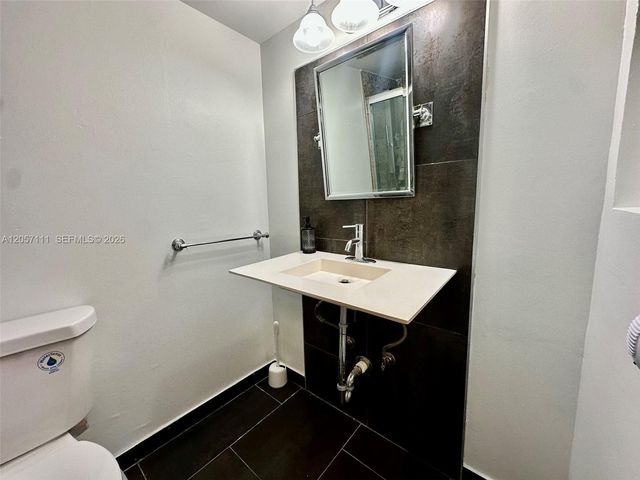 800 NE 195th Street 314, Miami, FL 33179